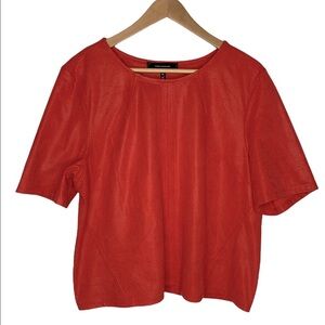 Robert Rodriguez Farrah top